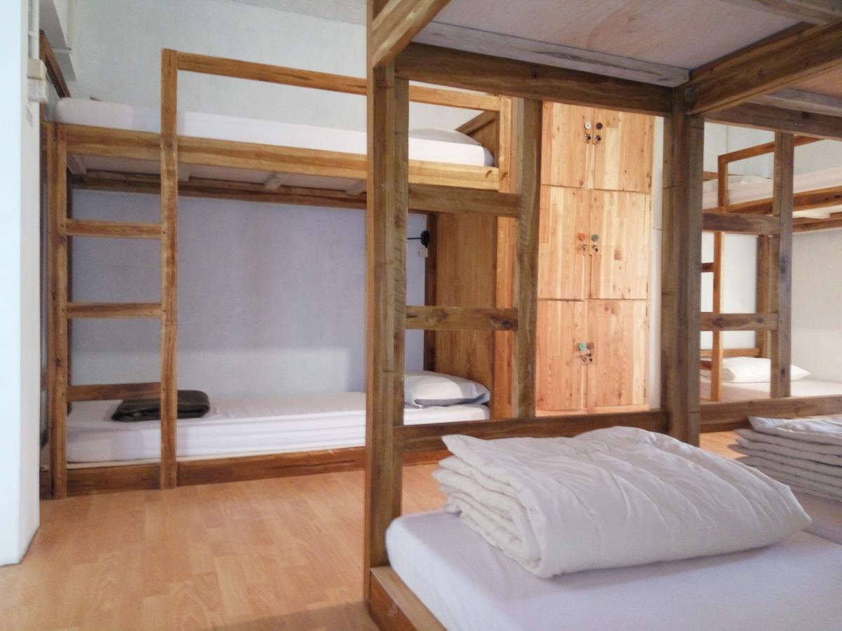 Tani Jiwo Hostel Diyeng Екстер'єр фото