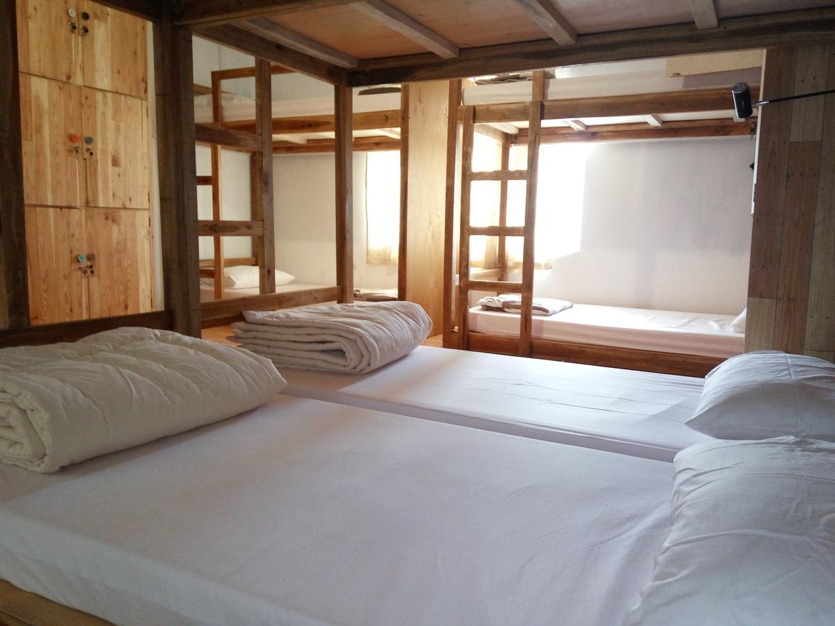 Tani Jiwo Hostel Diyeng Екстер'єр фото