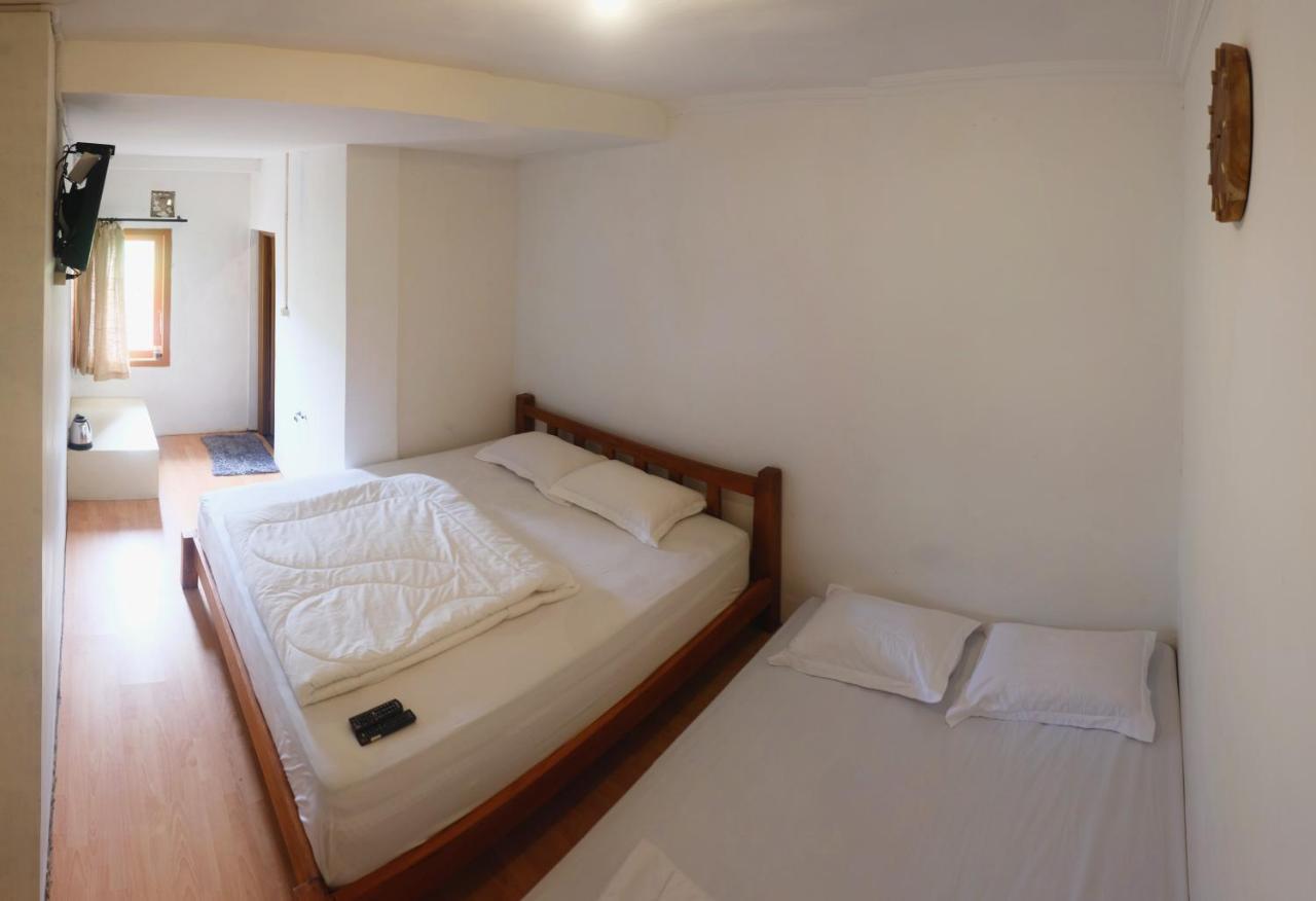 Tani Jiwo Hostel Diyeng Екстер'єр фото