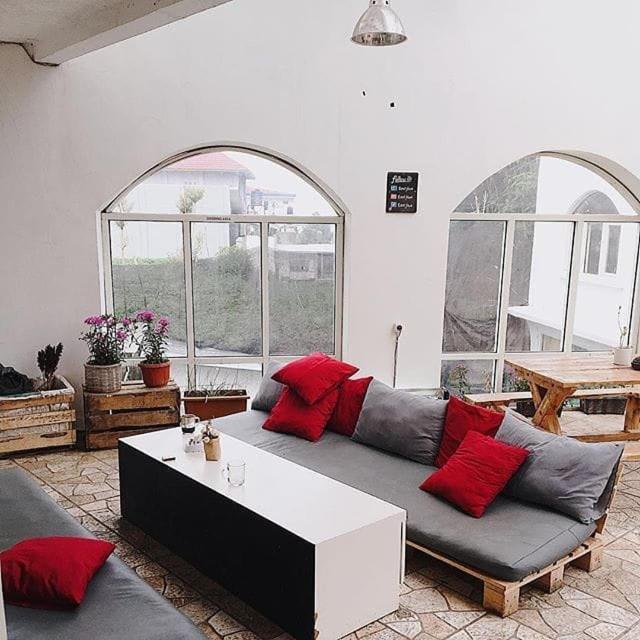 Tani Jiwo Hostel Diyeng Екстер'єр фото