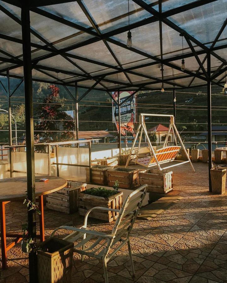 Tani Jiwo Hostel Diyeng Екстер'єр фото