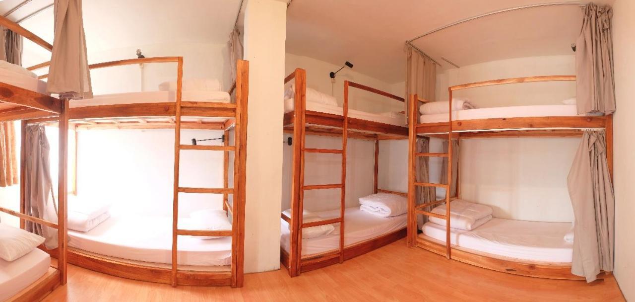 Tani Jiwo Hostel Diyeng Екстер'єр фото